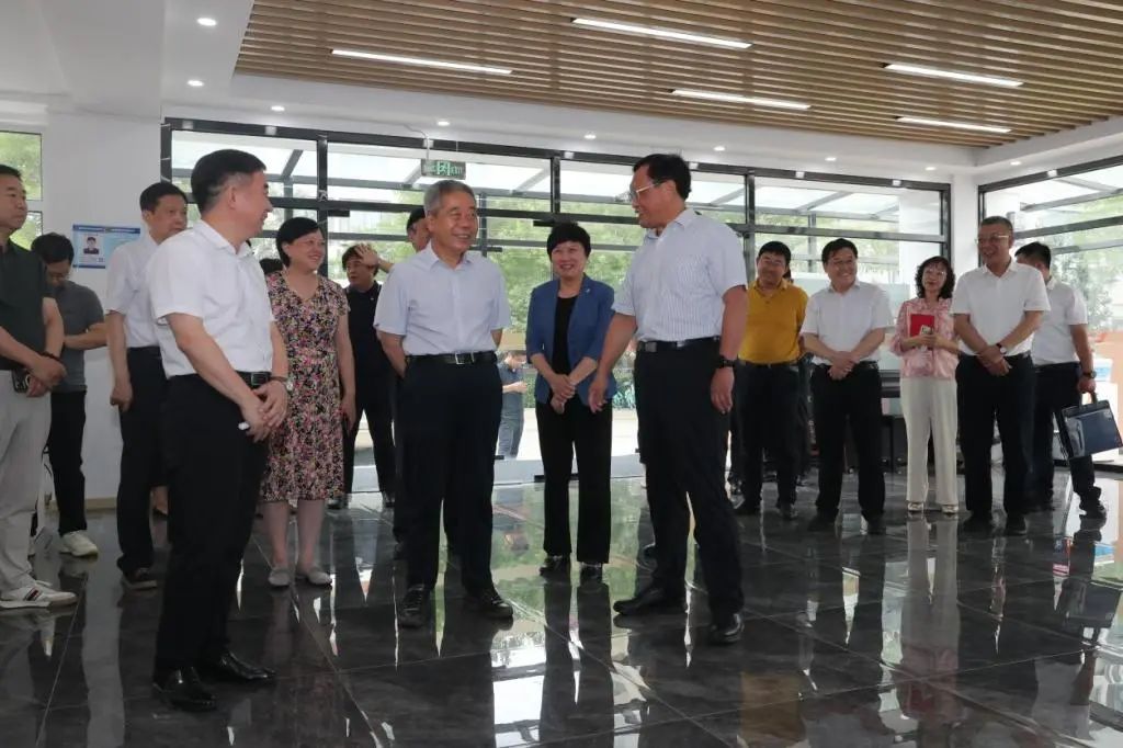 全国政协领导一行到威尼斯官网调研指导工作